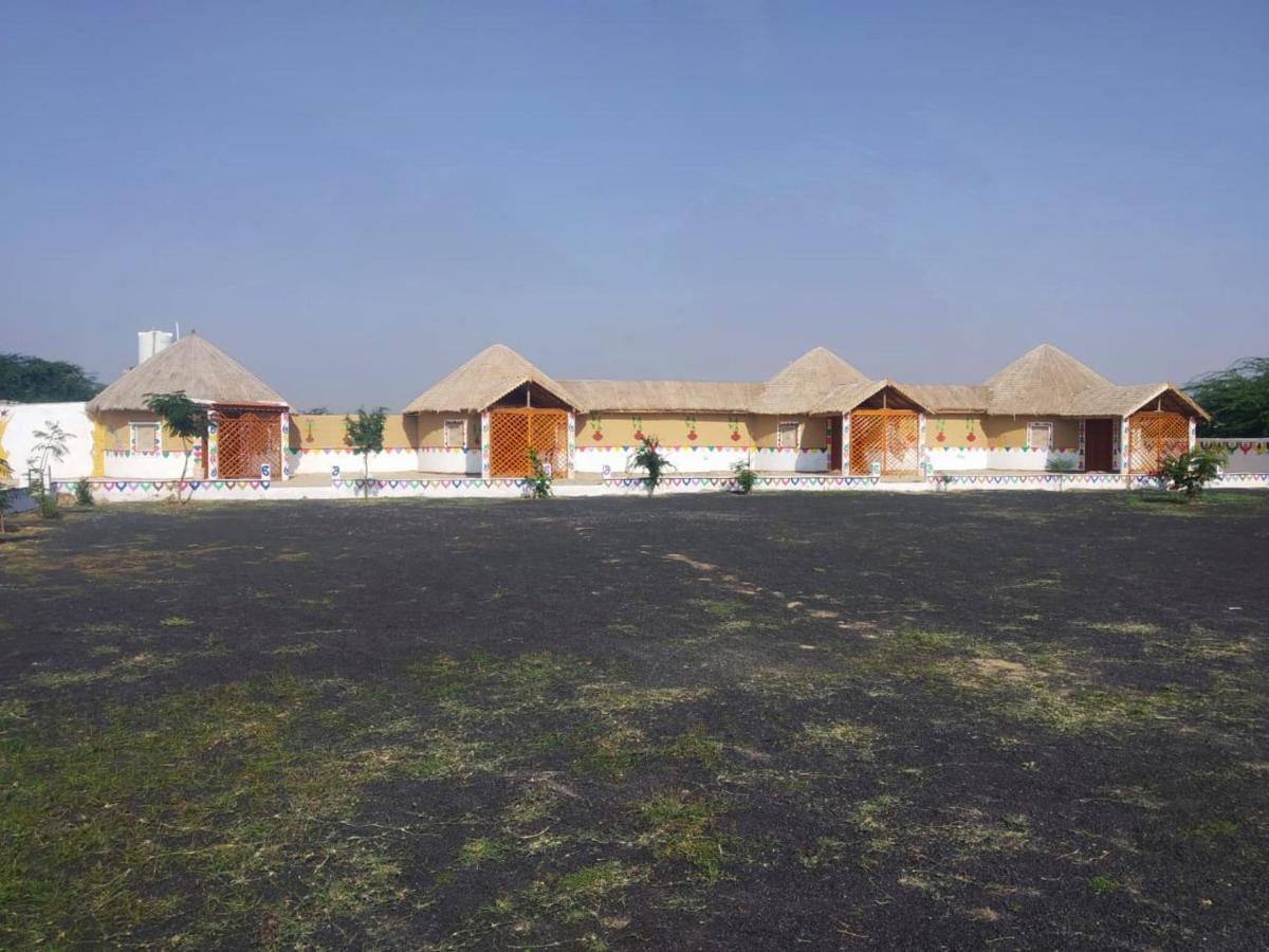 Banni Village Resort - Rann Of Kutch Bherandiāla 외부 사진