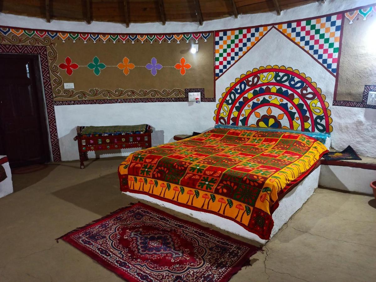 Banni Village Resort - Rann Of Kutch Bherandiāla 외부 사진